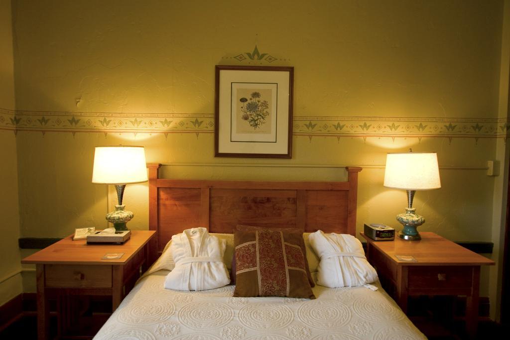 Mcmenamins Edgefield 3*