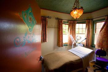 Mcmenamins Edgefield 3*